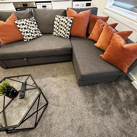Walnut Flats-F4, 2-Bedroom With Ensuite - Parking, Netflix, Wifi - Close To Oxford, Bicester & Blenheim Palace Kidlington Exteriör bild