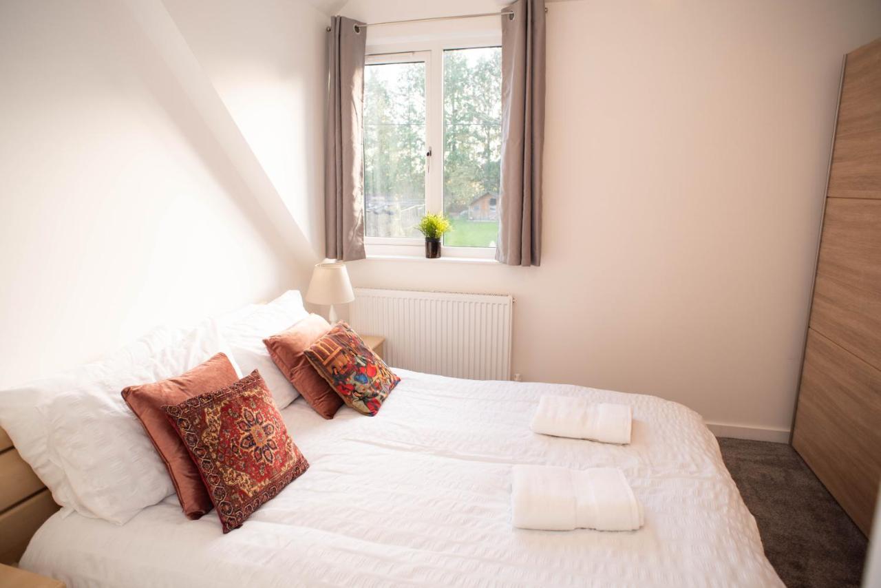 Walnut Flats-F4, 2-Bedroom With Ensuite - Parking, Netflix, Wifi - Close To Oxford, Bicester & Blenheim Palace Kidlington Exteriör bild