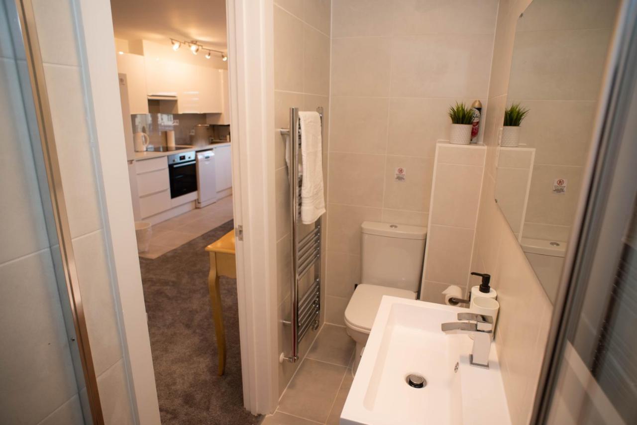 Walnut Flats-F4, 2-Bedroom With Ensuite - Parking, Netflix, Wifi - Close To Oxford, Bicester & Blenheim Palace Kidlington Exteriör bild