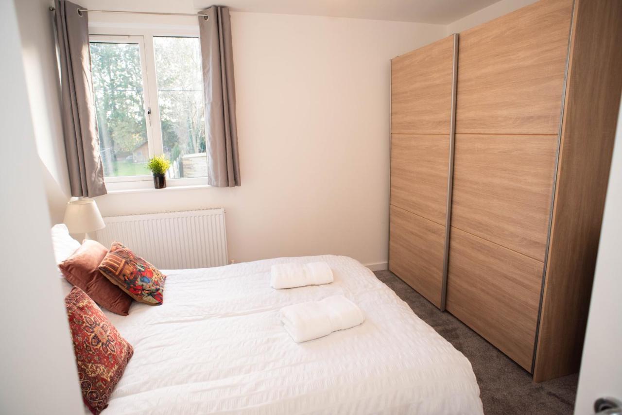 Walnut Flats-F4, 2-Bedroom With Ensuite - Parking, Netflix, Wifi - Close To Oxford, Bicester & Blenheim Palace Kidlington Exteriör bild